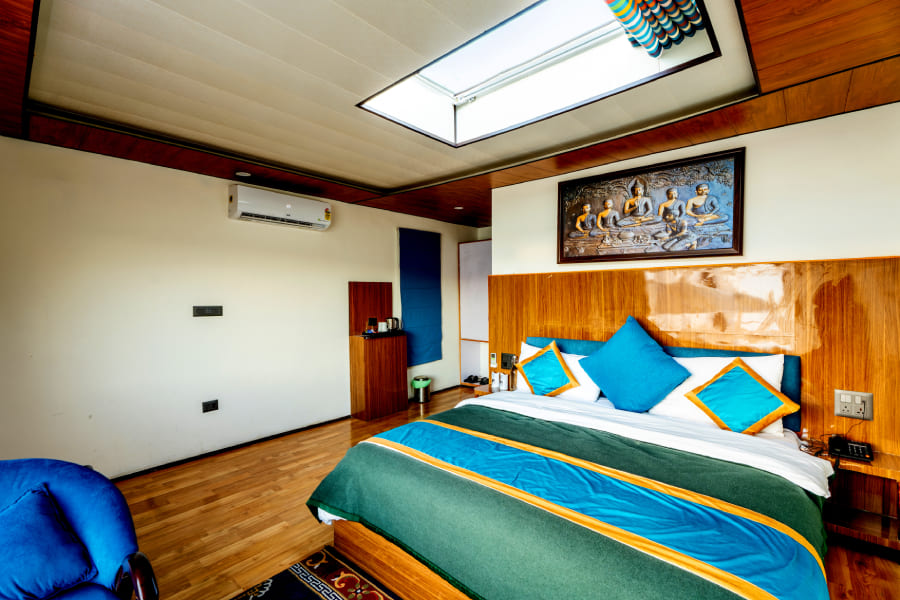 family resort in pangong lake