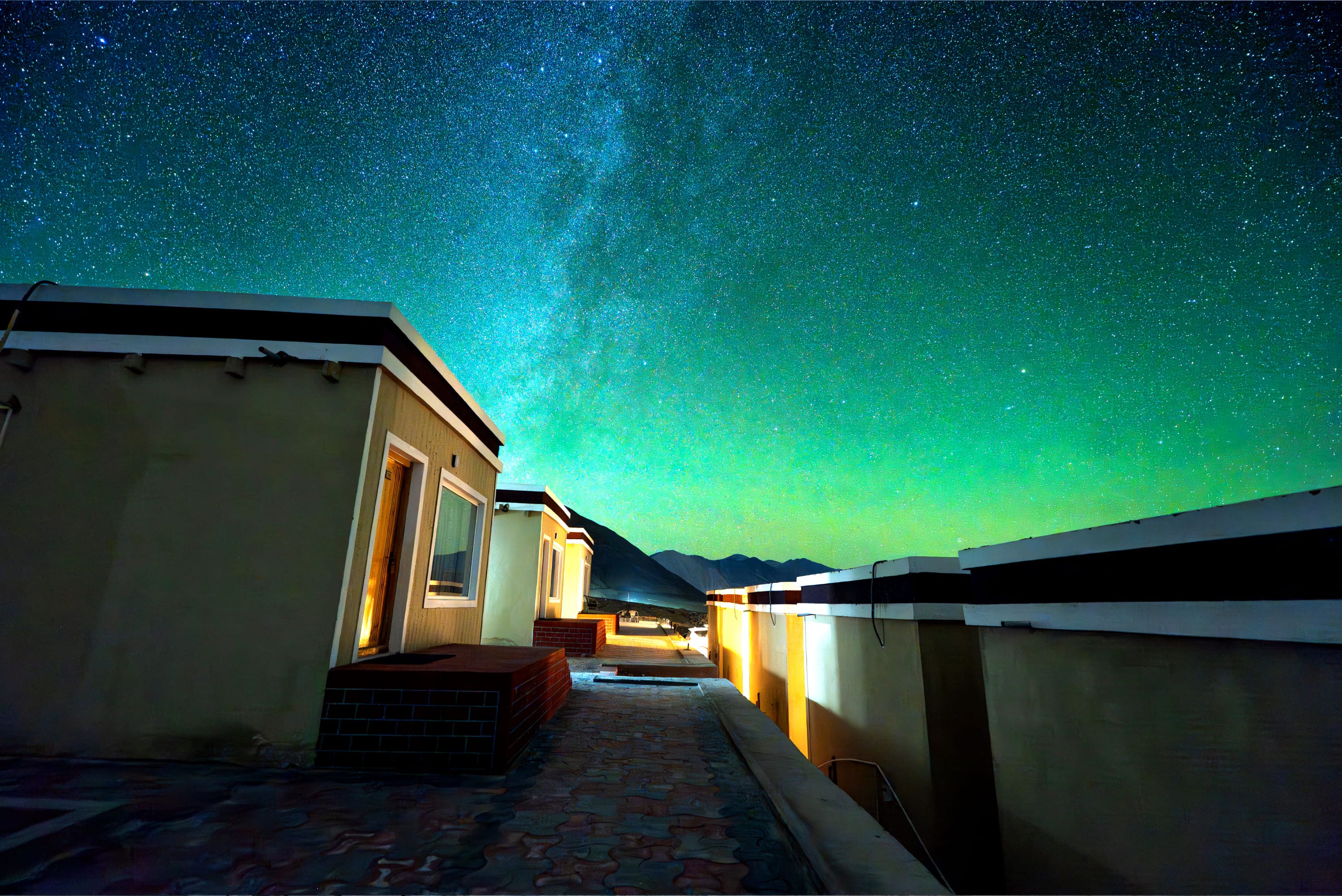 hotels in pangong lake